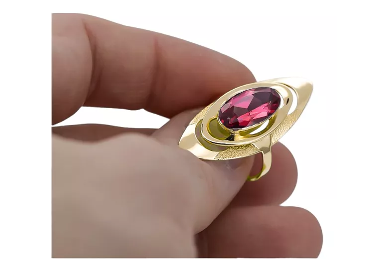 Ruby 14K Yellow gold Ring Vintage craft vrc189y